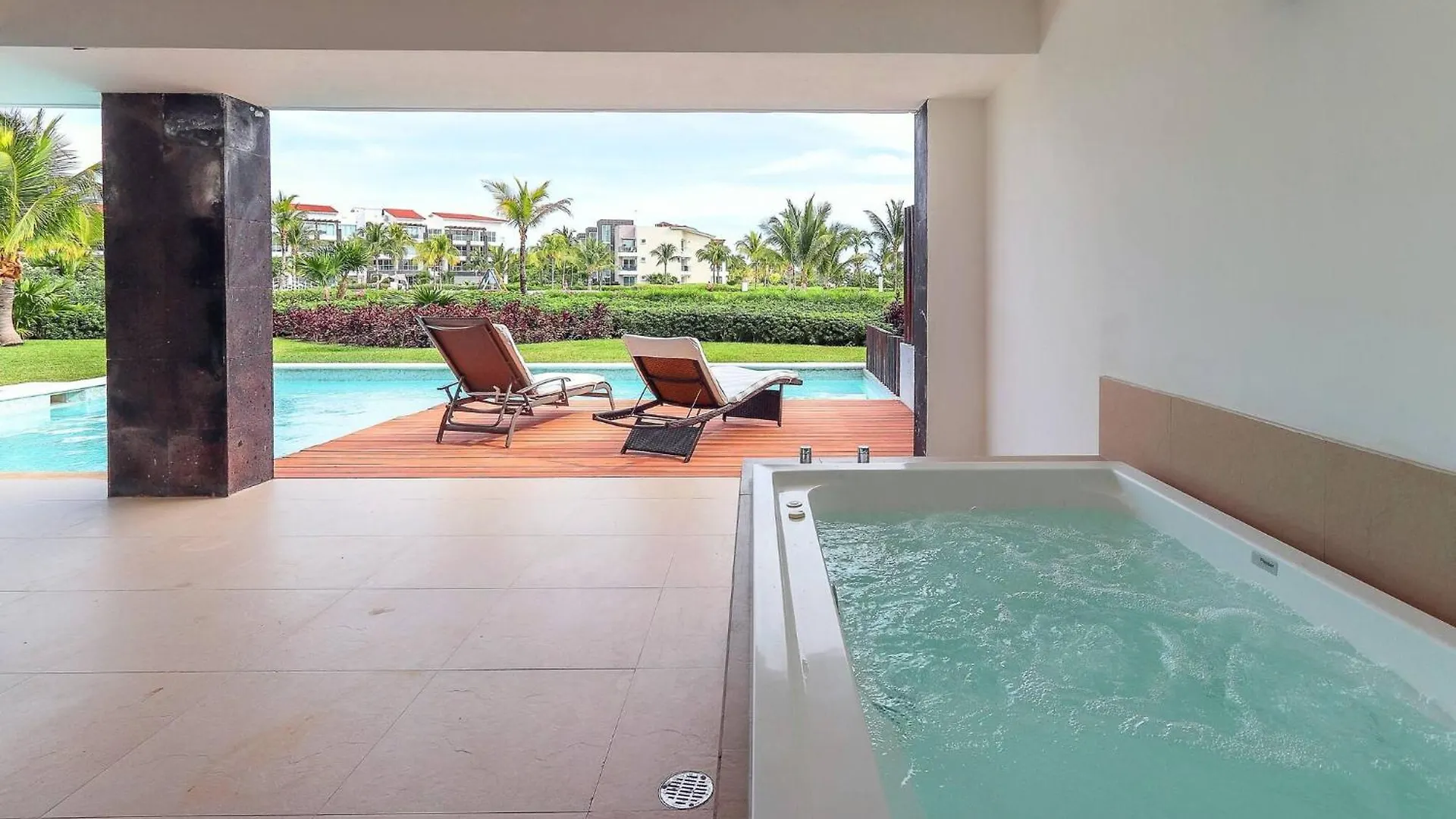 Ocean View With Plunge Pool - Beachfront Complex - At Mareazul Condo Agua Dulce